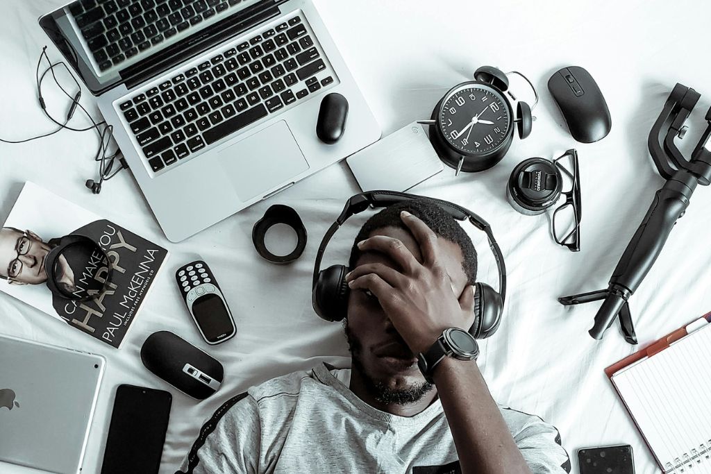 tech enthusiast meditating